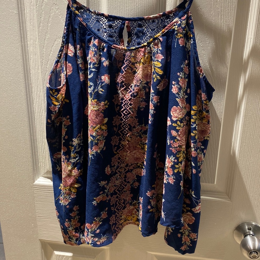 Womens blouse size medium